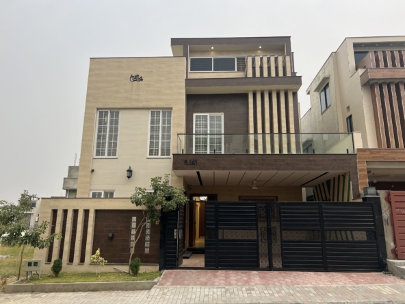 10 Marla Luxury House